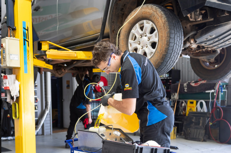 4WD air conditioning service